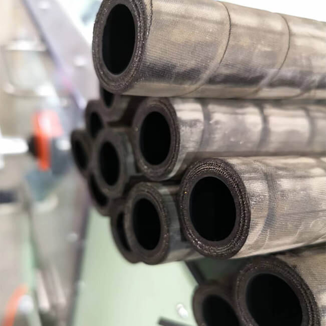 Tubo finito tagliato dalla tagliatubi automatica